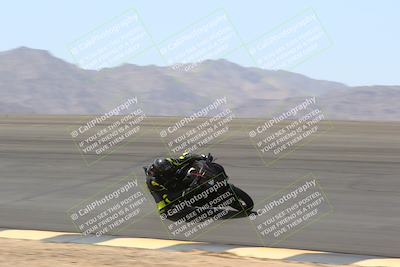 media/Apr-10-2022-SoCal Trackdays (Sun) [[f104b12566]]/Bowl (11am)/